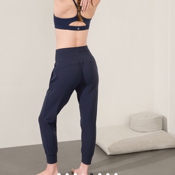 SALUTATION HIGH RISE JOGGER - Picture 2 of 4